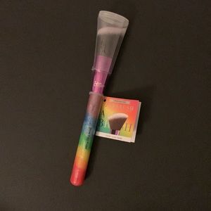 It Cosmetics Show Your Pride Blush Face Brush